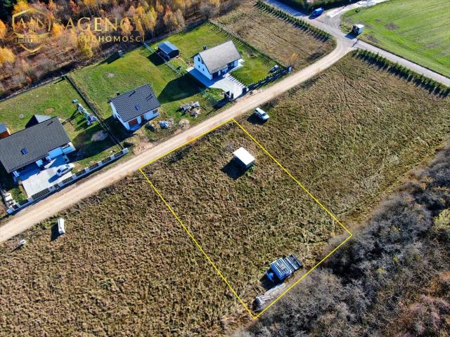 Działka w Henrykowie z projektem i mediami, 1458 m²