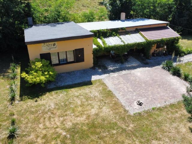 Działka z budynkiem gastronomicznym, staw, las, Ręczno