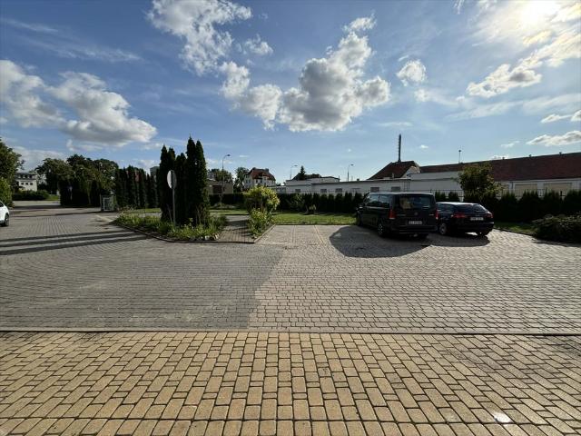 Działka z budynkiem usługowym 3 213 m² w Malborku