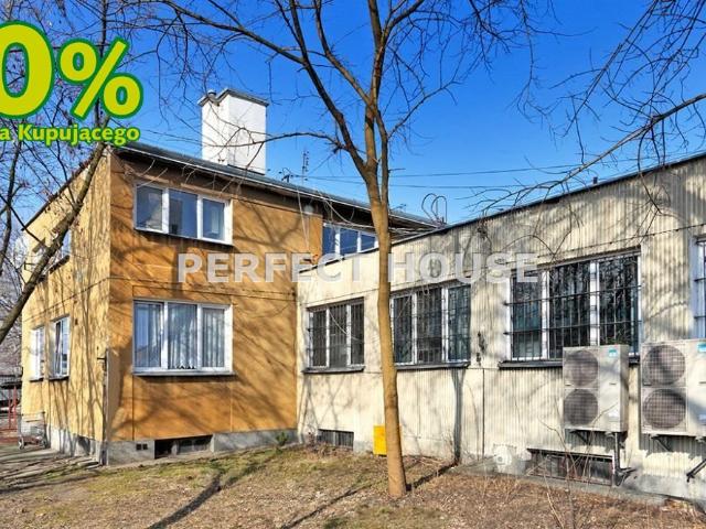 Inwestycyjny lokal z działką 2083 m² i budynkiem 839 m²