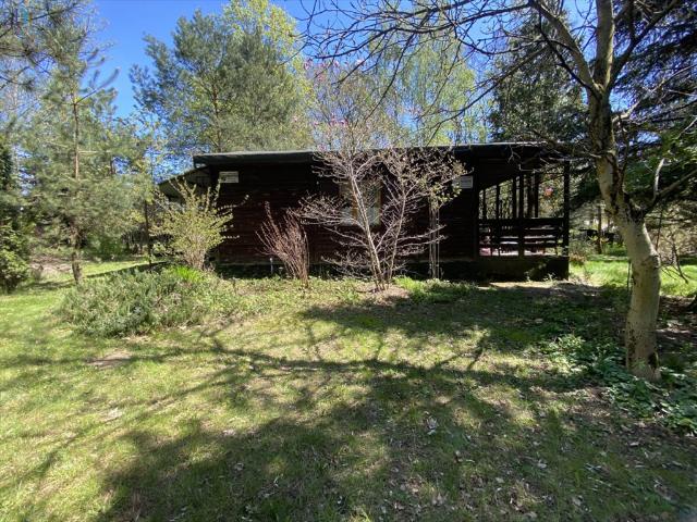 Działka z domem drewnianym 2211 m² w Maurycowie