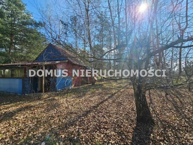 Działka z domem letniskowym, 953 m2, las, 500m od Zalewu