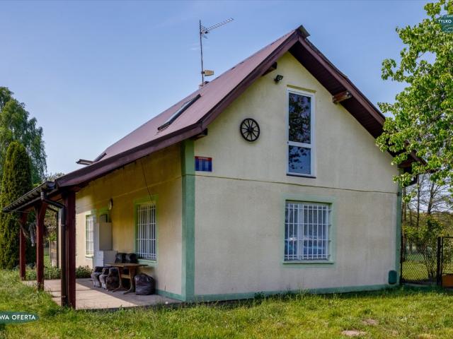 Działka z domkiem nad Jeziorskiem – cisza i komfort