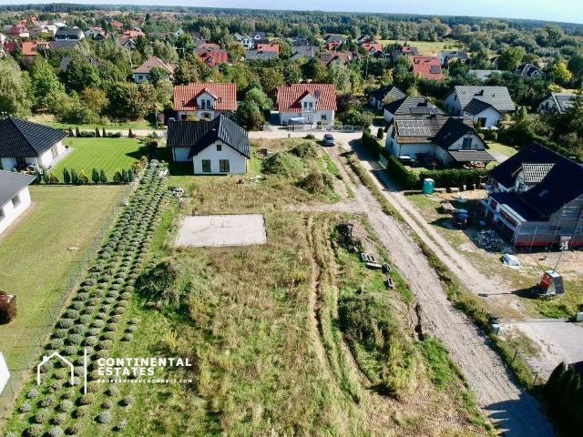 Działka z fundamentami pod dom w Brzeziej Łące, 899 m²