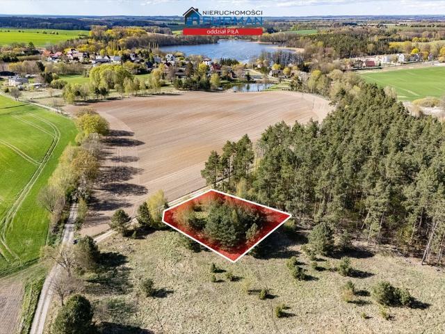 Działka z warunkami zabudowy w Łąkim – 1109 m²