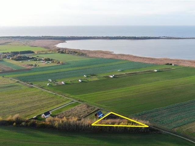 Działka z widokiem na jezioro i morze, 1501 m2