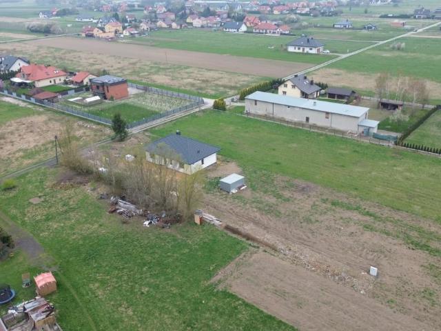 Działka z WZ i mediami, 16,09 ara, Lutoryż