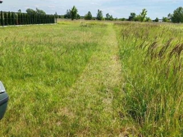 Działka 1431 m² pod zabudowę jednorodzinną i usługi