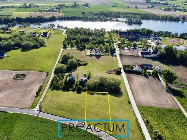 Działka 1568 m2 pod dom w Jarczechowie z dostępem do jeziora