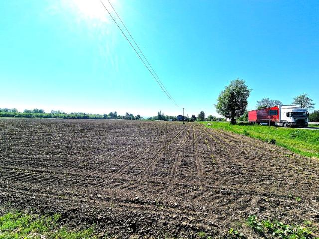 Działka 18 239 m², Bąków