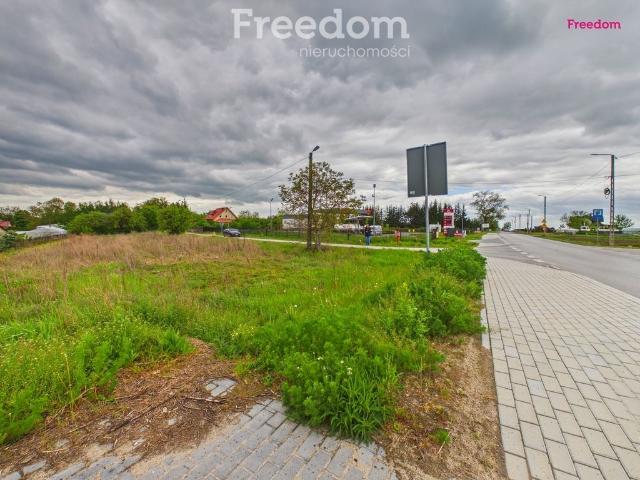 Działka 1976 m² w cichej okolicy, inwestycyjny potencjał
