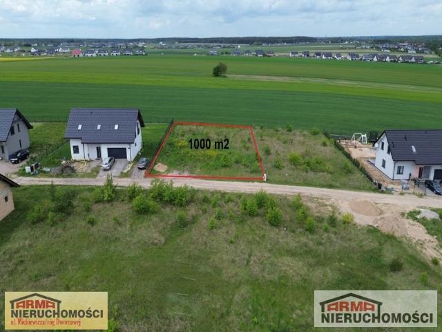 Działka 1000 m² z warunkami zabudowy w Żarowie