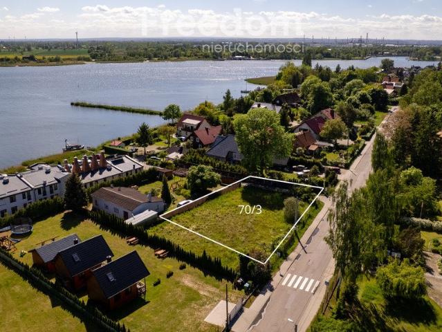 Polecam działkę 1025 m² z pełnym uzbrojeniem i lasem nad morzem