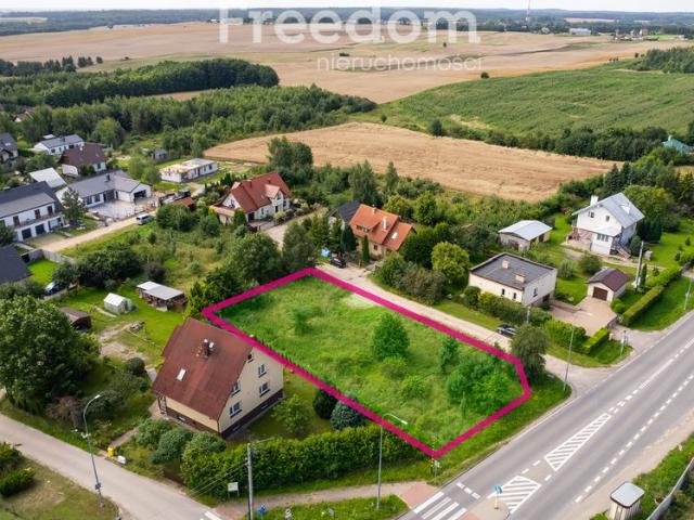 Działka 1027 m² z mediami, blisko obwodnicy i lasów