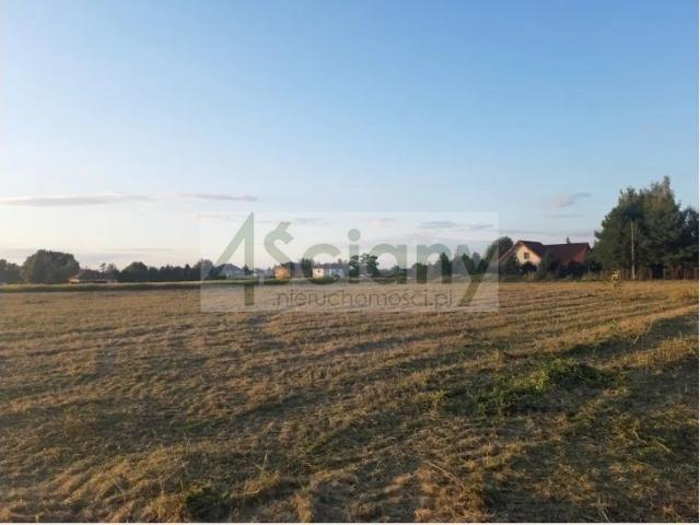 Działka 1030 m² w Falentach Nowych z dostępem do mediów