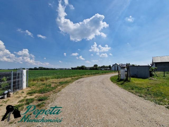 Działka 1040 m2 w Gowarzewie, cicha okolica, plan zagospodarowania