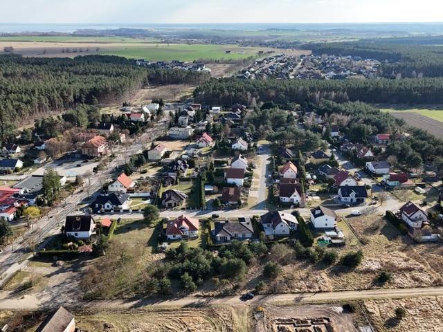 Działka 1057 m² pod dom w spokojnej okolicy z dostępem do mediów