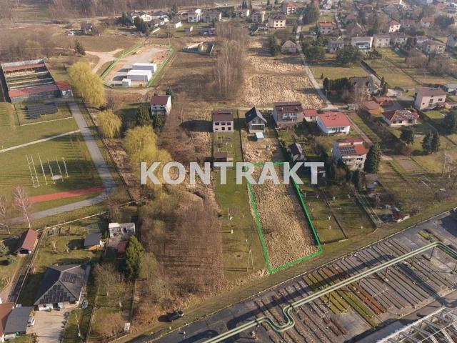 Działka 11 arów pod dom w spokojnej okolicy Oświęcimia