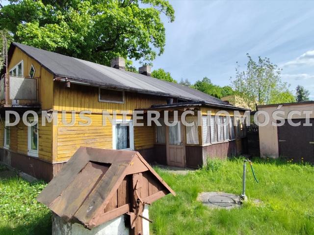 Działka 1269 m² pod dom szkieletowy, garaże, blisko PKP