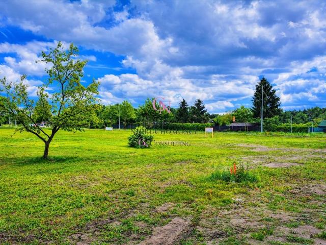 Działka 1279 m² w Stawkach z dostępem do mediów i planem Miejscowym
