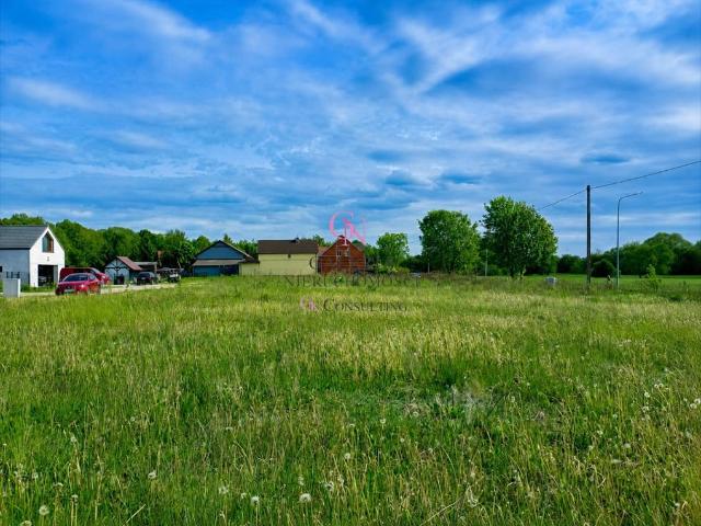 Działka 1297 m² z mediami, plan zabudowy, spokojna okolica