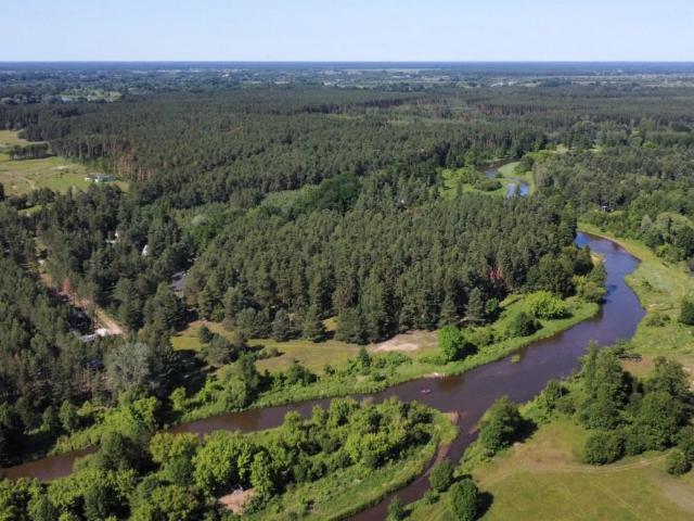 Działka 12 500 m² z dostępem do rzeki w Kamieńczyku