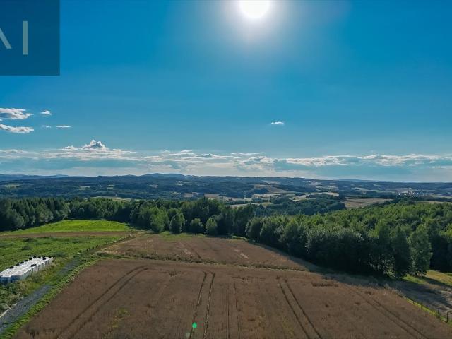 Działka 1391 m² z widokiem na pogórze i lasy