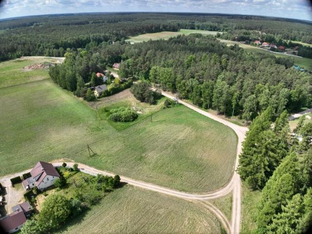 Działka 1 000 m², Cis