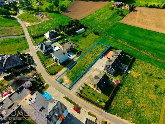 Działka 1 270 m², Piece