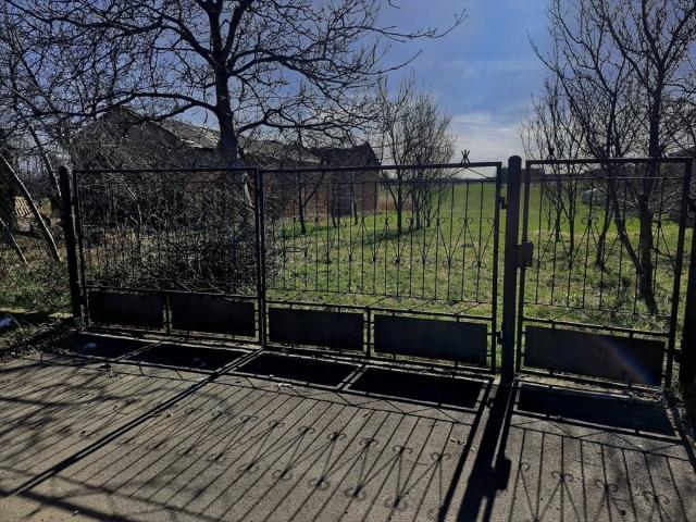 Działka 2812 m² z warunkami zabudowy, las i spokój