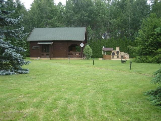 Działka 2891 m² z domem, ogrodem i jacuzzi w Słowaku