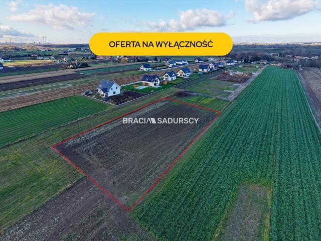Działka 28 arów w Nowej Hucie z możliwością zabudowy i usług