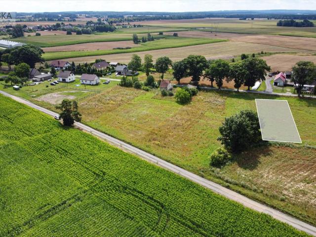 Działka 2081 m² z dostępem do drogi i planem zagospodarowania