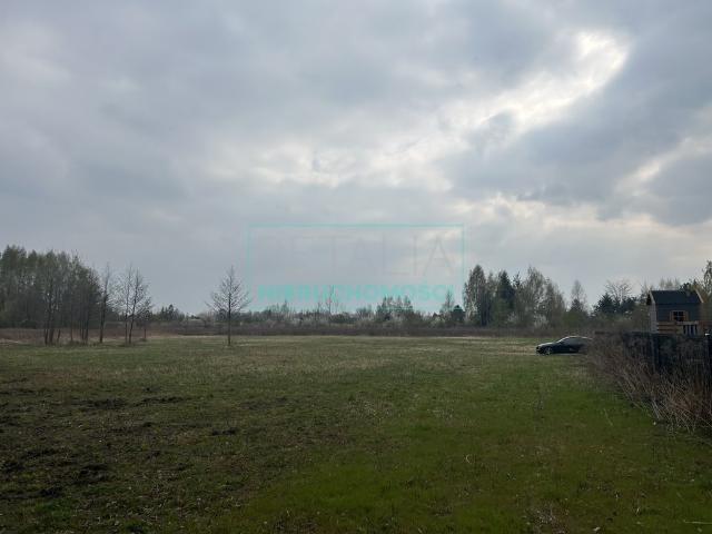 Działka 2180 m² pod zabudowę w Baranowie