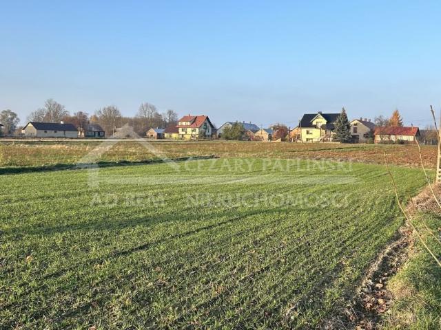 Działka 2282 m² pod dom w spokojnej okolicy w Stasiówce