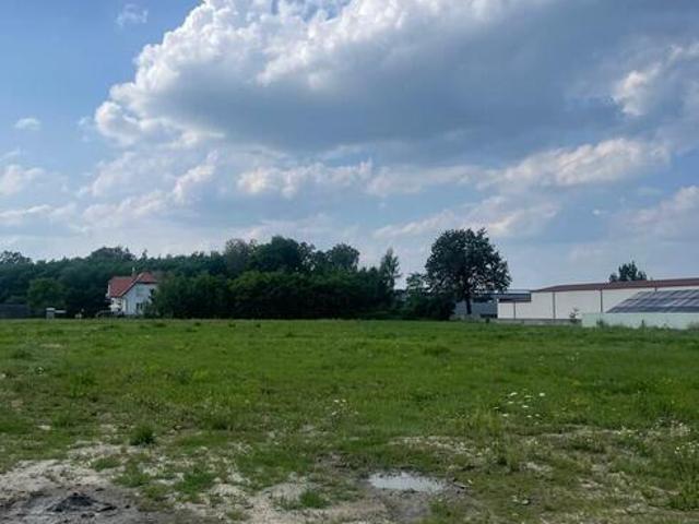 Działka 2323 m² pod dom i usługi