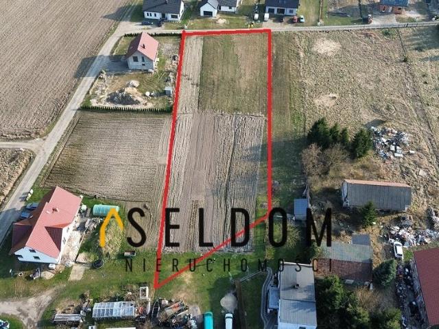 Działka 3000 m² z warunkami zabudowy i mediami