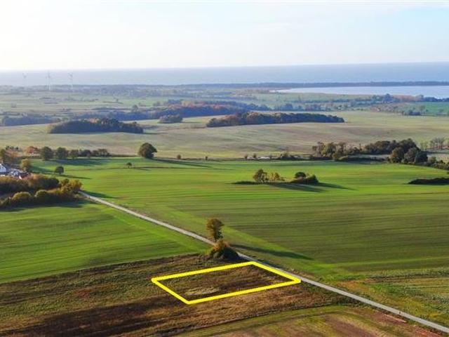 Działka 3000 m² z widokiem, media, blisko morza