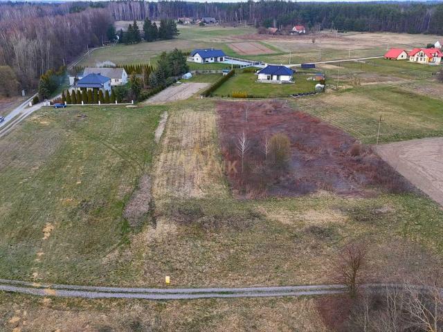 Działka 3200 m2 z pełnym uzbrojeniem i możliwością podziału