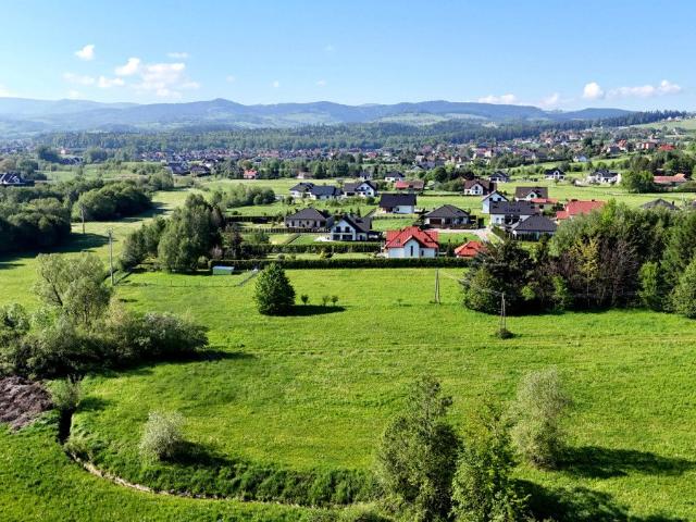 Działka 3290 m² z zielenią i możliwością zabudowy