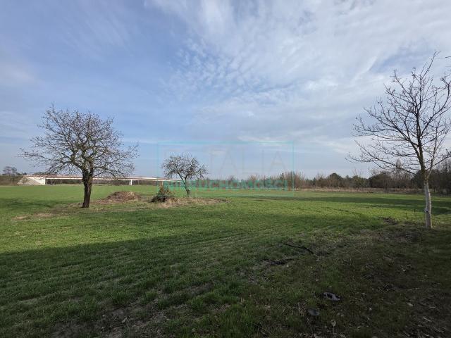 Działka 3320m² z mediami, blisko Grodziska Mazowieckiego