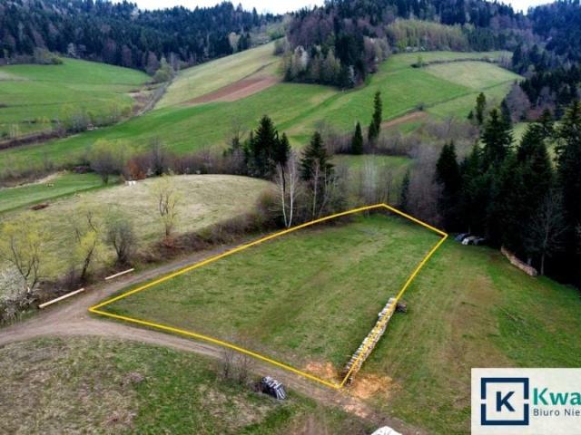 Działka 3 100 m², Zawóz