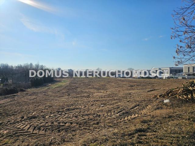 Działka 550 m² pod dom jednorodzinny, media, asfalt