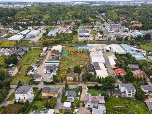 Działka 6800 m² z domem i mediami w Gdańsku