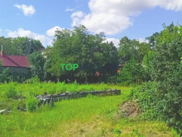 Działka 859 m² z mediami, ogrodzona, blisko natury polecam