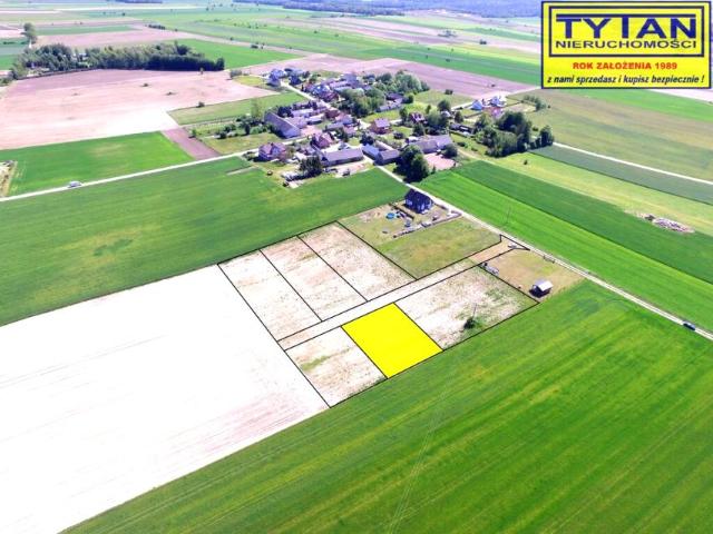 Działka 897 m², Wyrzyki