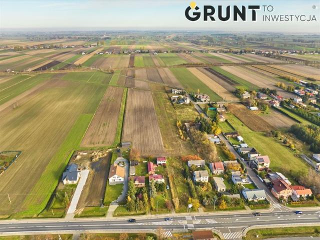 Do sprzedania działka 821 m² z panoramicznym widokiem i dobrym dojazdem