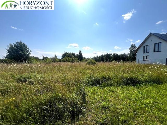 Na sprzedaż działka 8 300 m² z pełnym uzbrojeniem i dobrym dojazdem