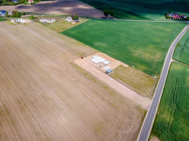 Działka 940 m², Stronno