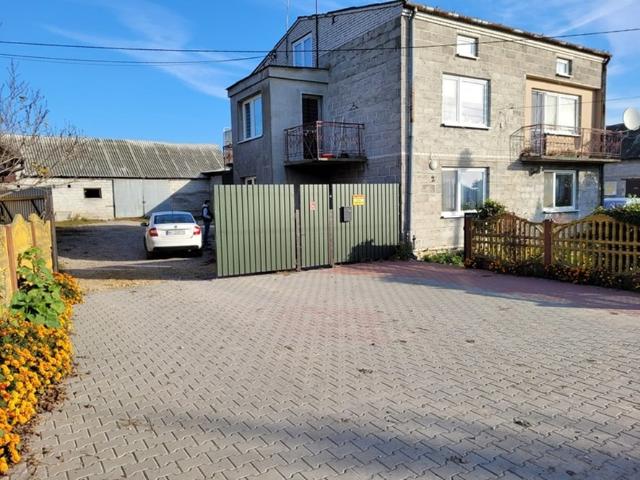 Działka 9,2 ha z zabudową i sprzętem rolniczym Jędrzejów